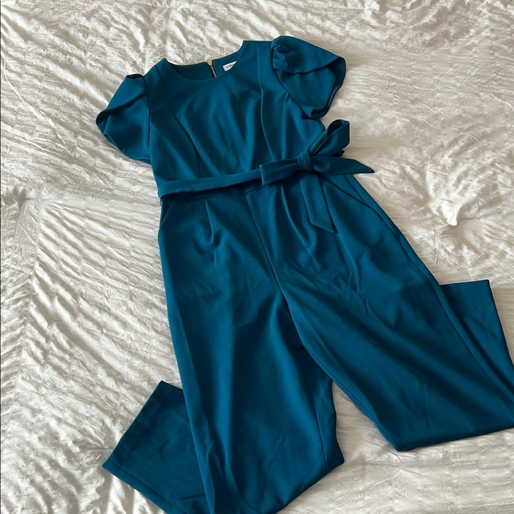 NWOT Calvin Klein Tulip Sleeve Jumpsuit